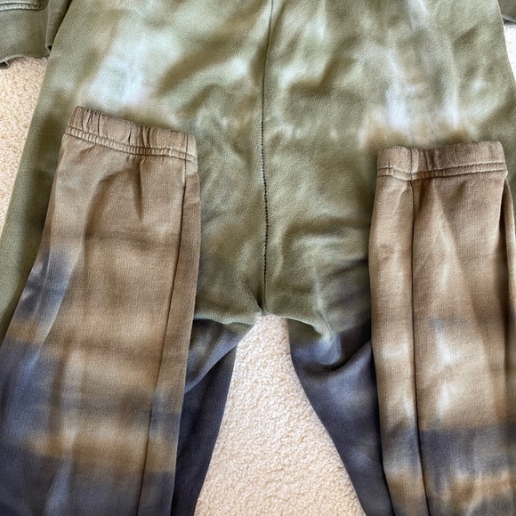 Cotton Citizen Tie Dye Milan Set | Hoodie + Sweatpants Set - Picture 5 of 8